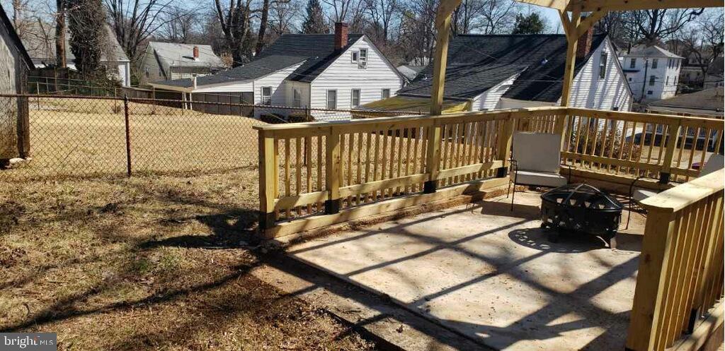 CROSS COUNTRY - Residential