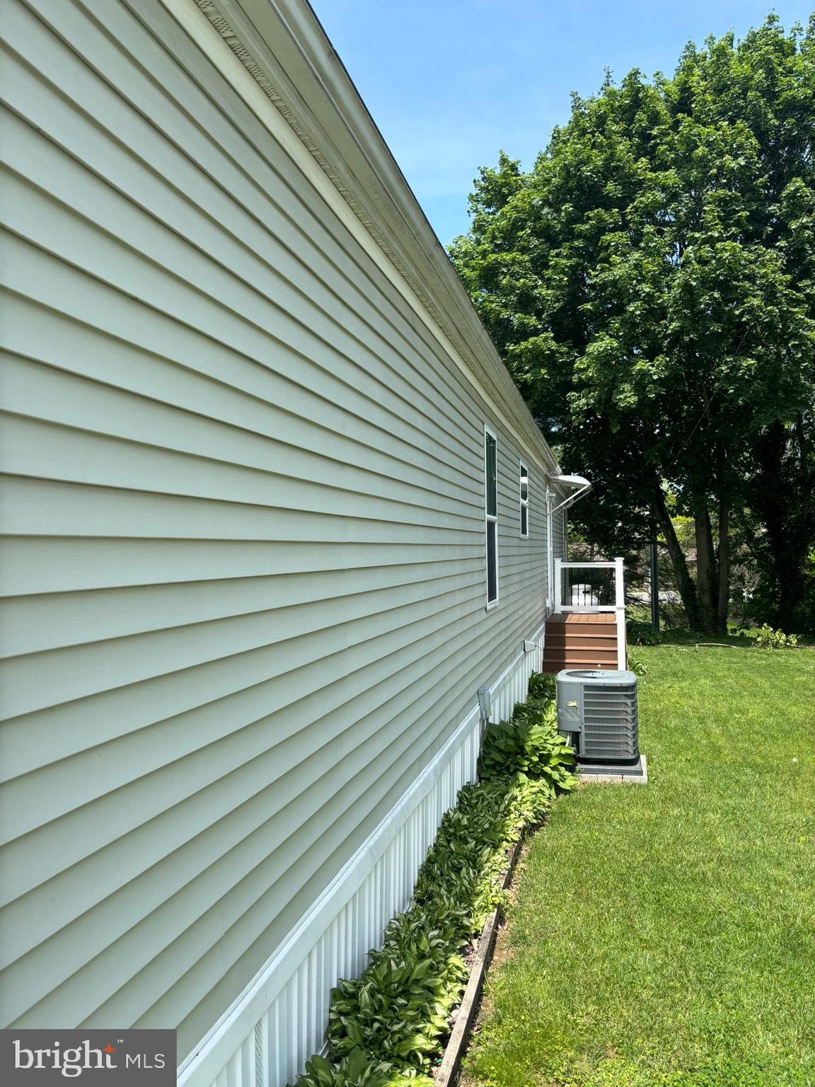 7 PENN COURT DRIVE