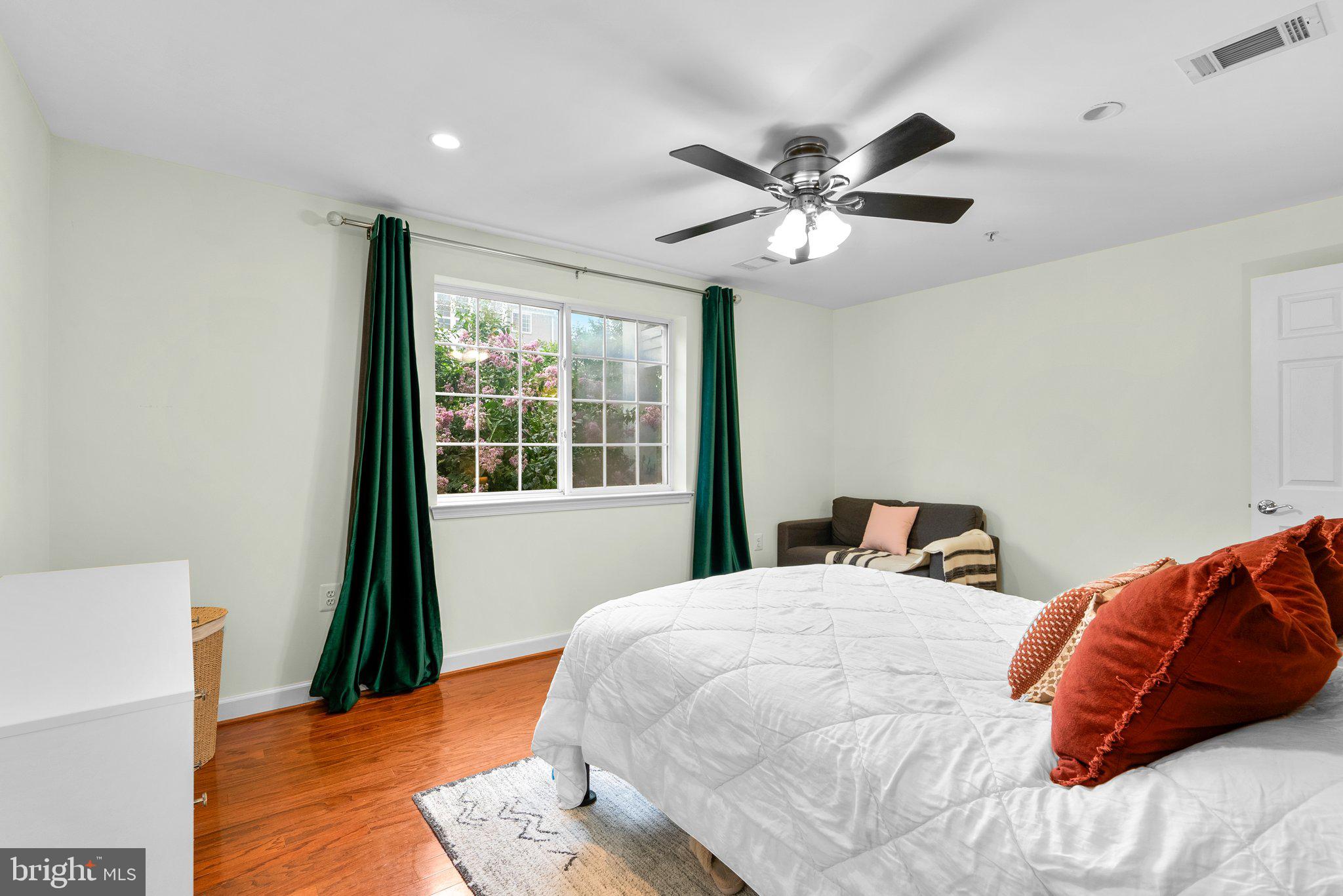 WEST VILLAGE OF SHIRLINGTON - Residential Lease