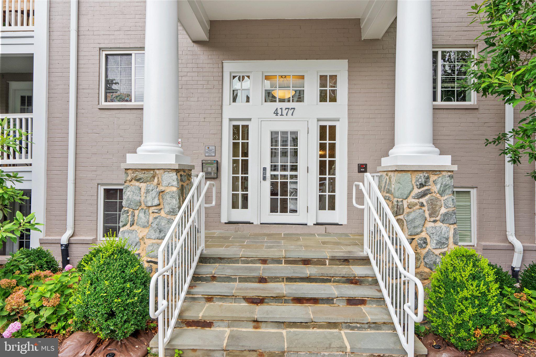 WEST VILLAGE OF SHIRLINGTON - Residential Lease