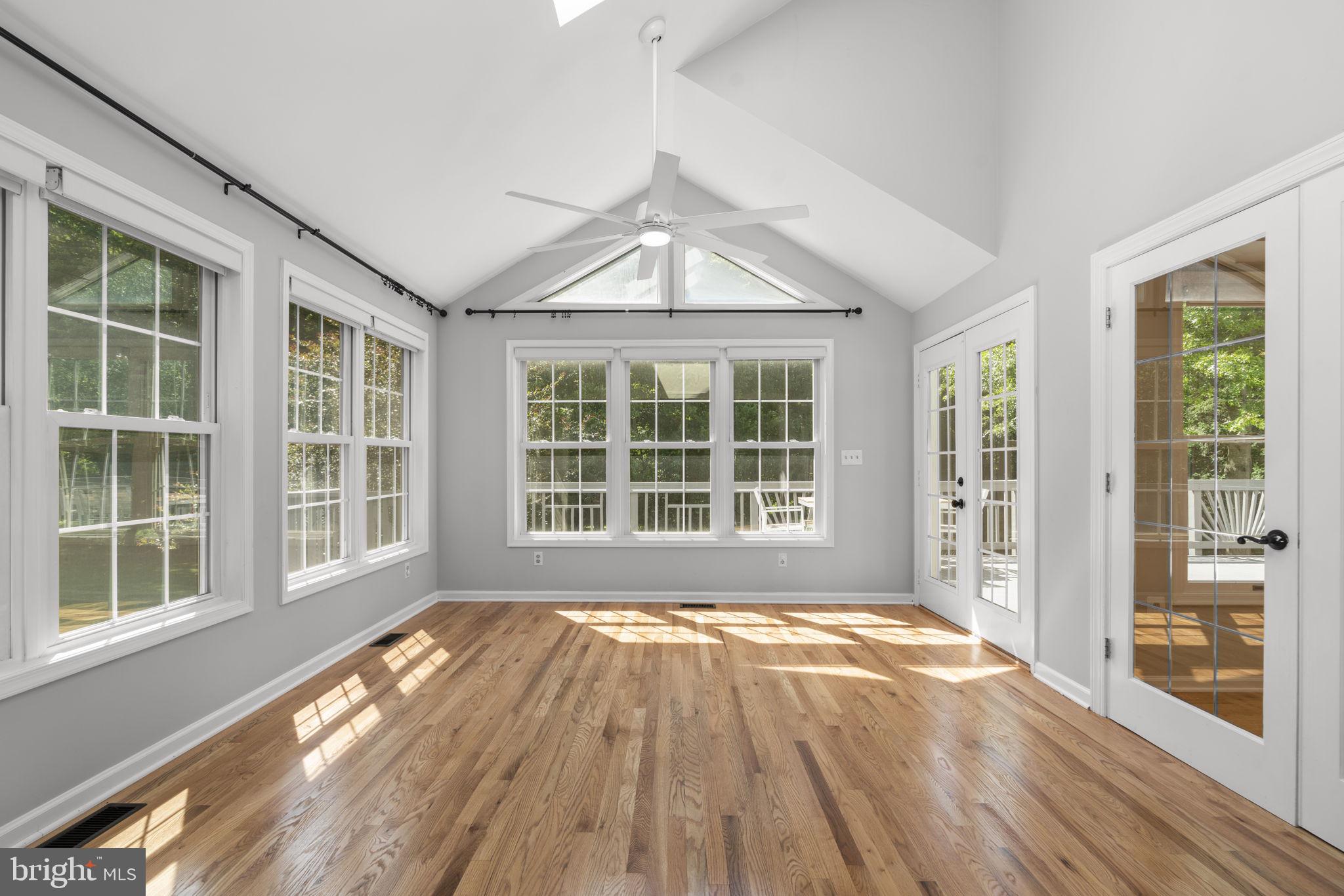 3131 KINGS COURT