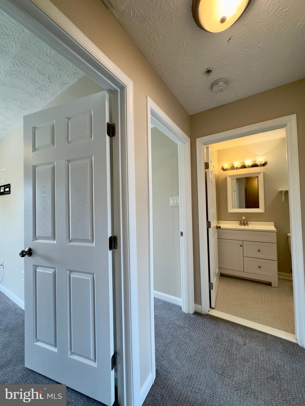 ROSEDALE - Residential Lease