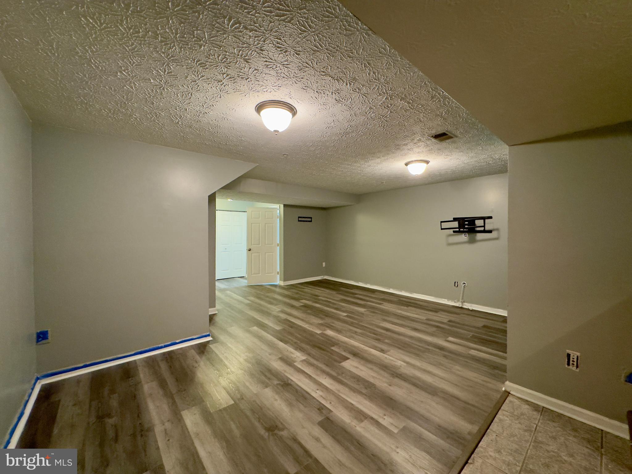 ROSEDALE - Residential Lease