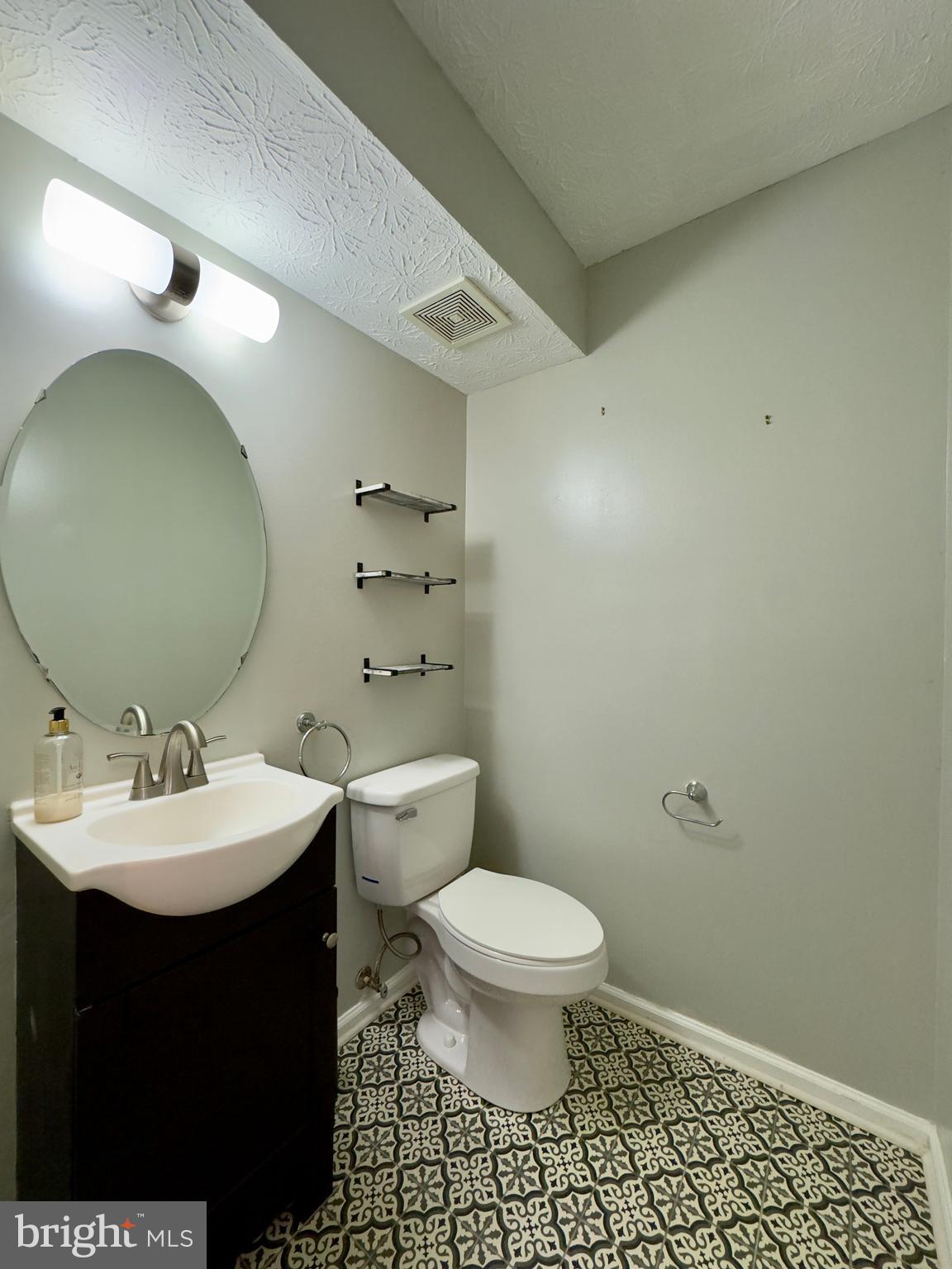 ROSEDALE - Residential Lease