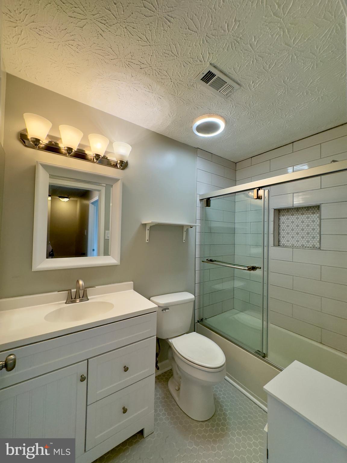 ROSEDALE - Residential Lease