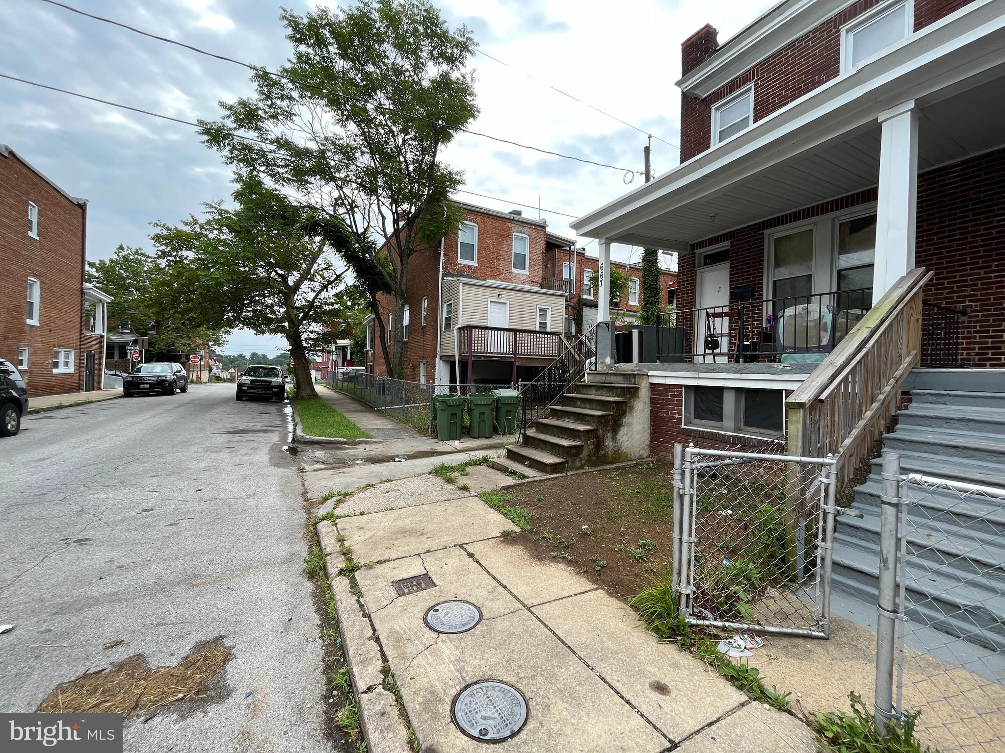 667 DUMBARTON AVENUE