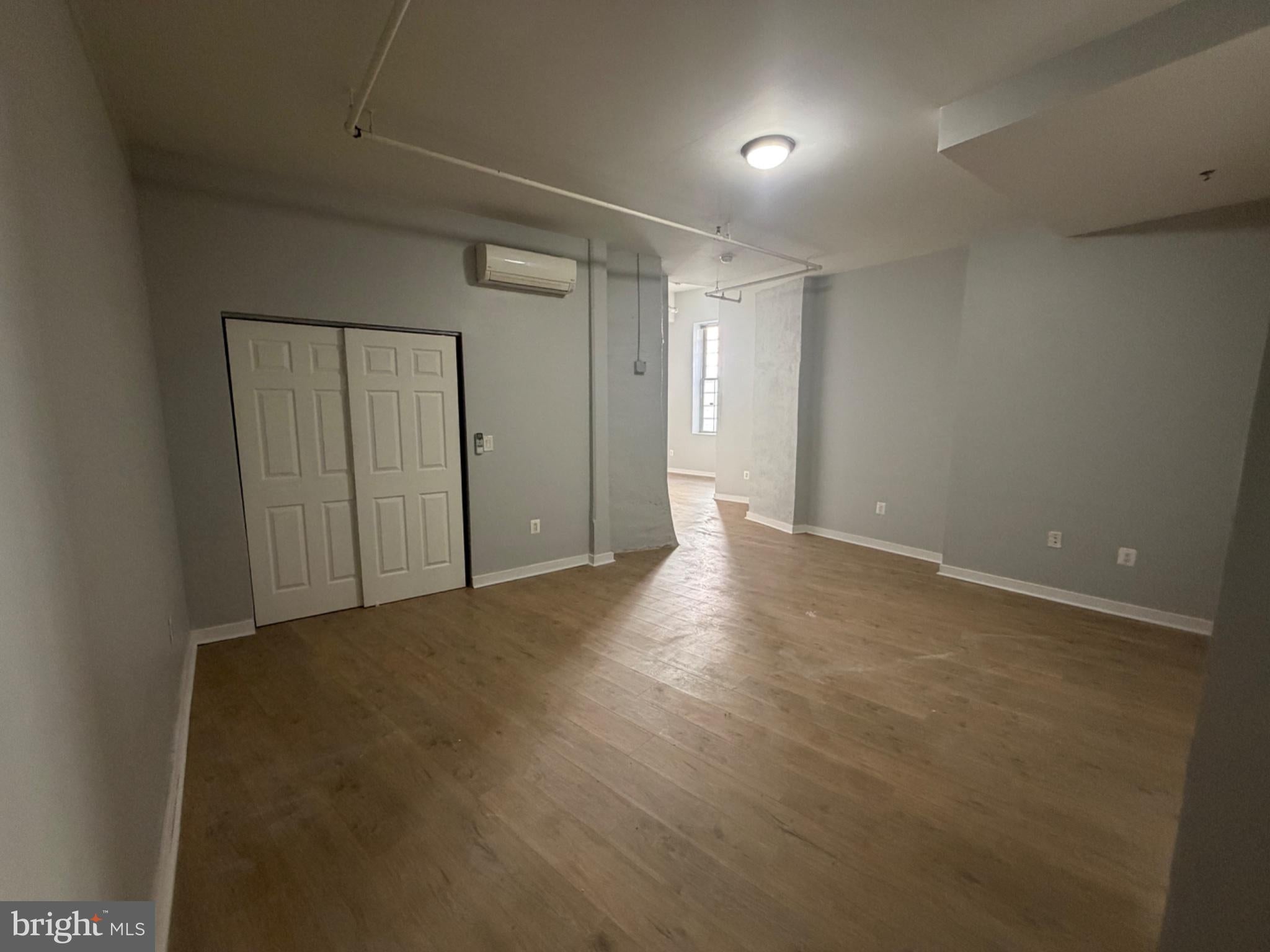 4 LEVERINGTON AVENUE 102