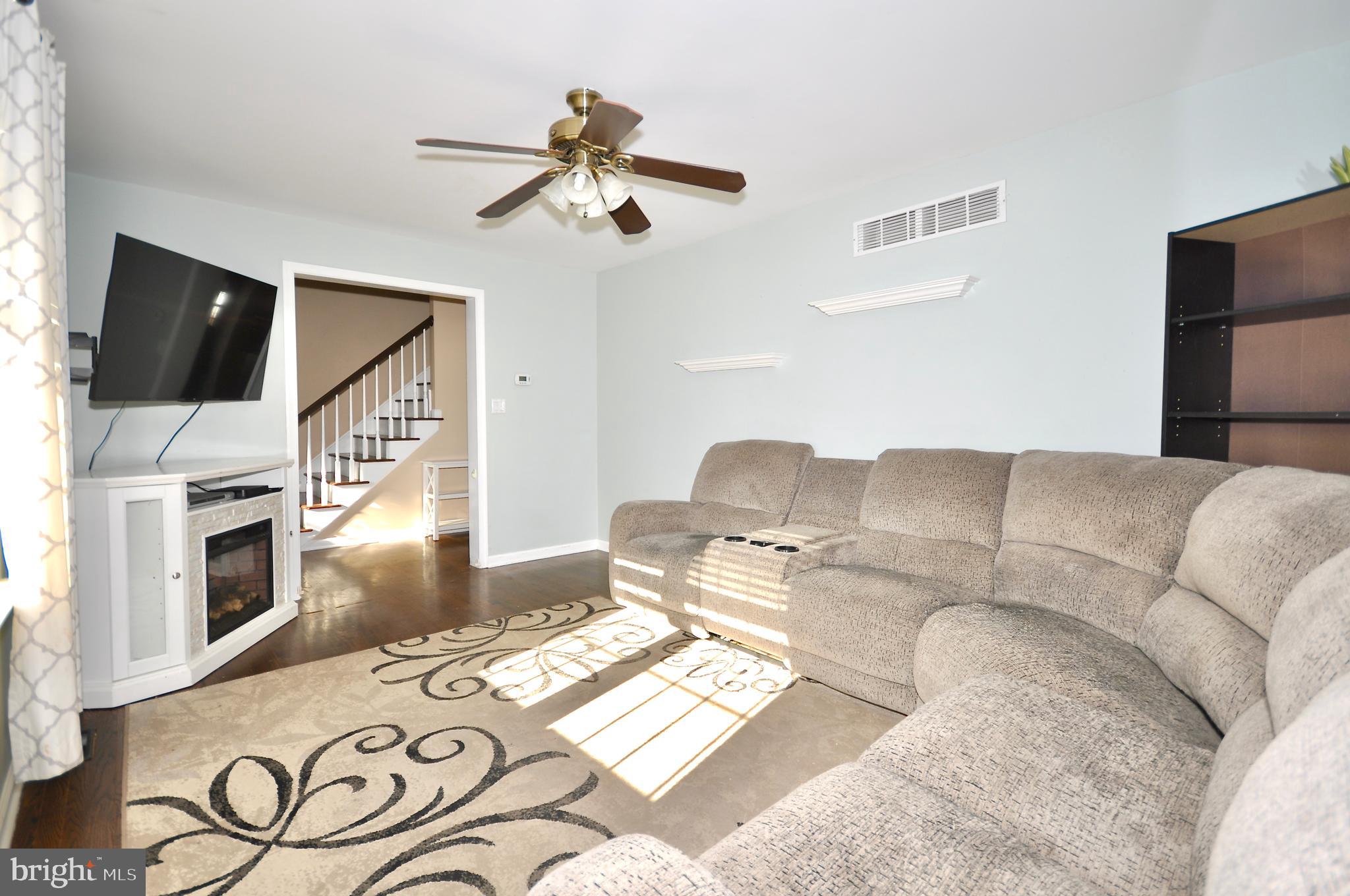 MAPLE SHADE - Residential