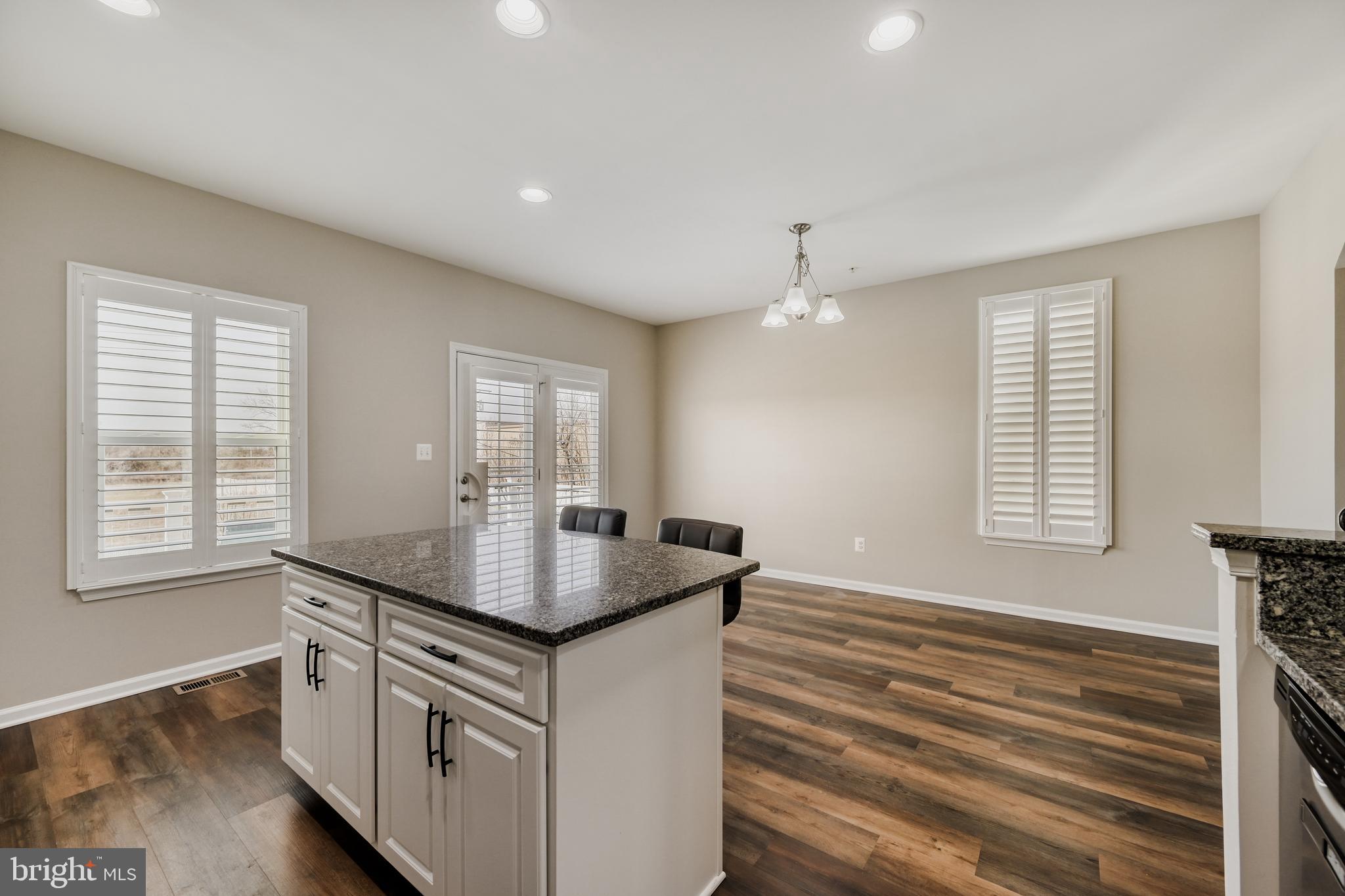 SHELTERED HARBOR - Residential