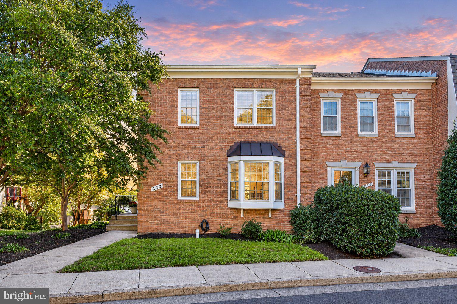 222 GRETNA GREEN COURT