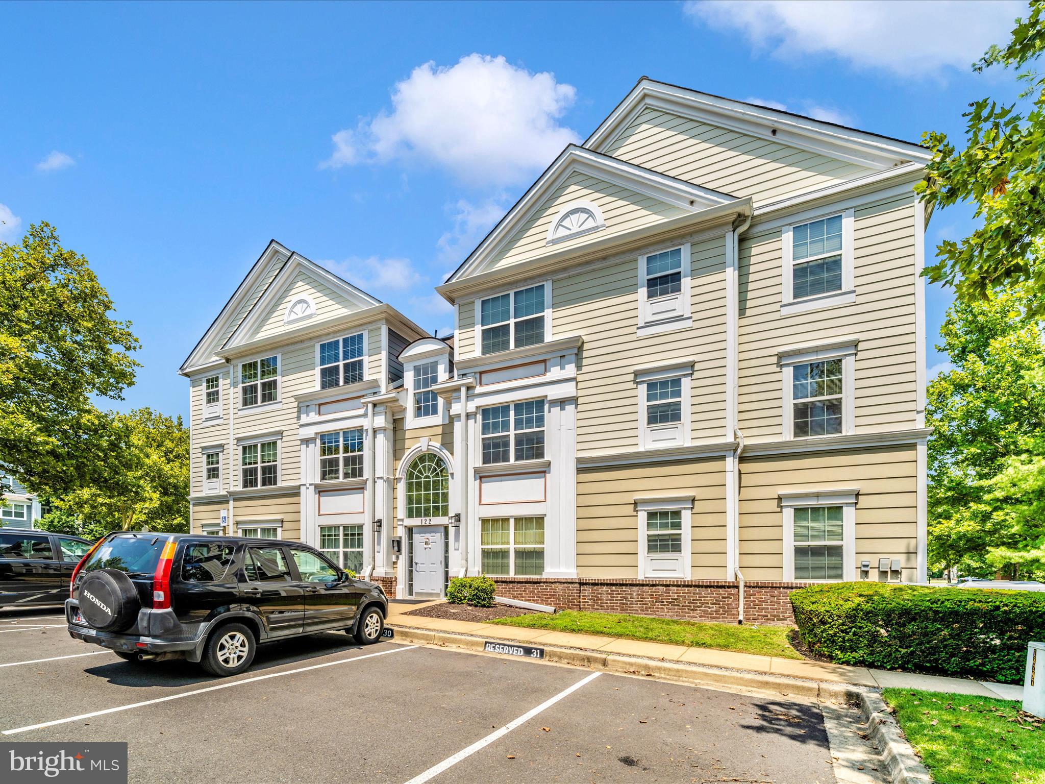 KENTLANDS RIDGE - Residential Lease