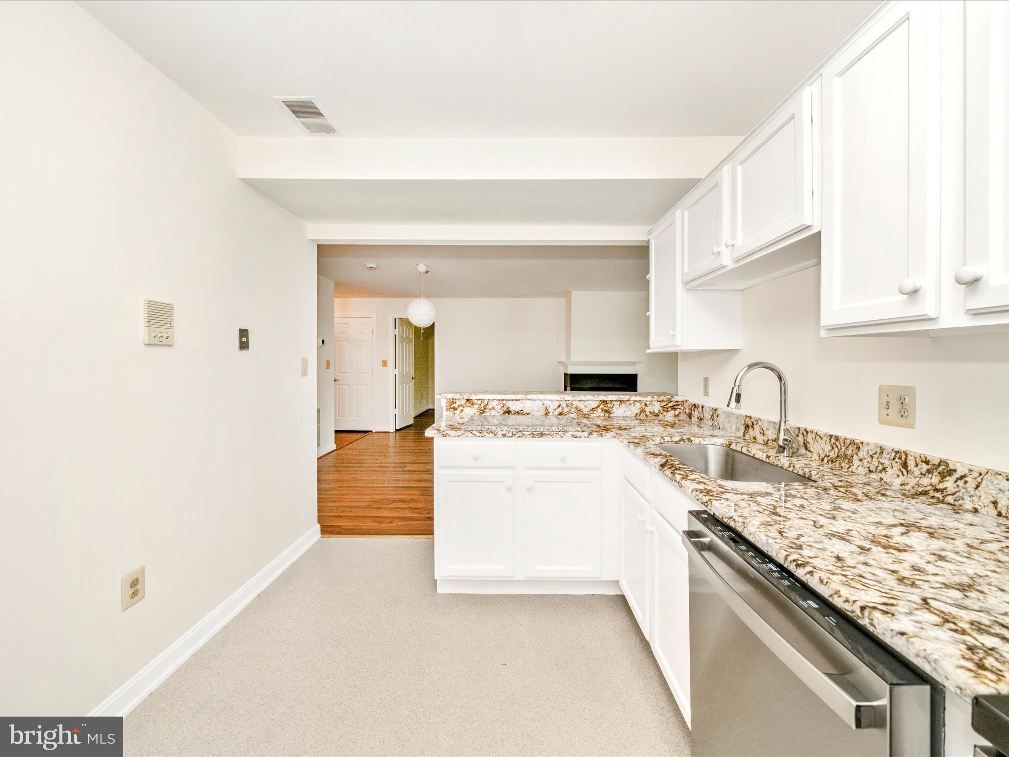 KENTLANDS RIDGE - Residential Lease