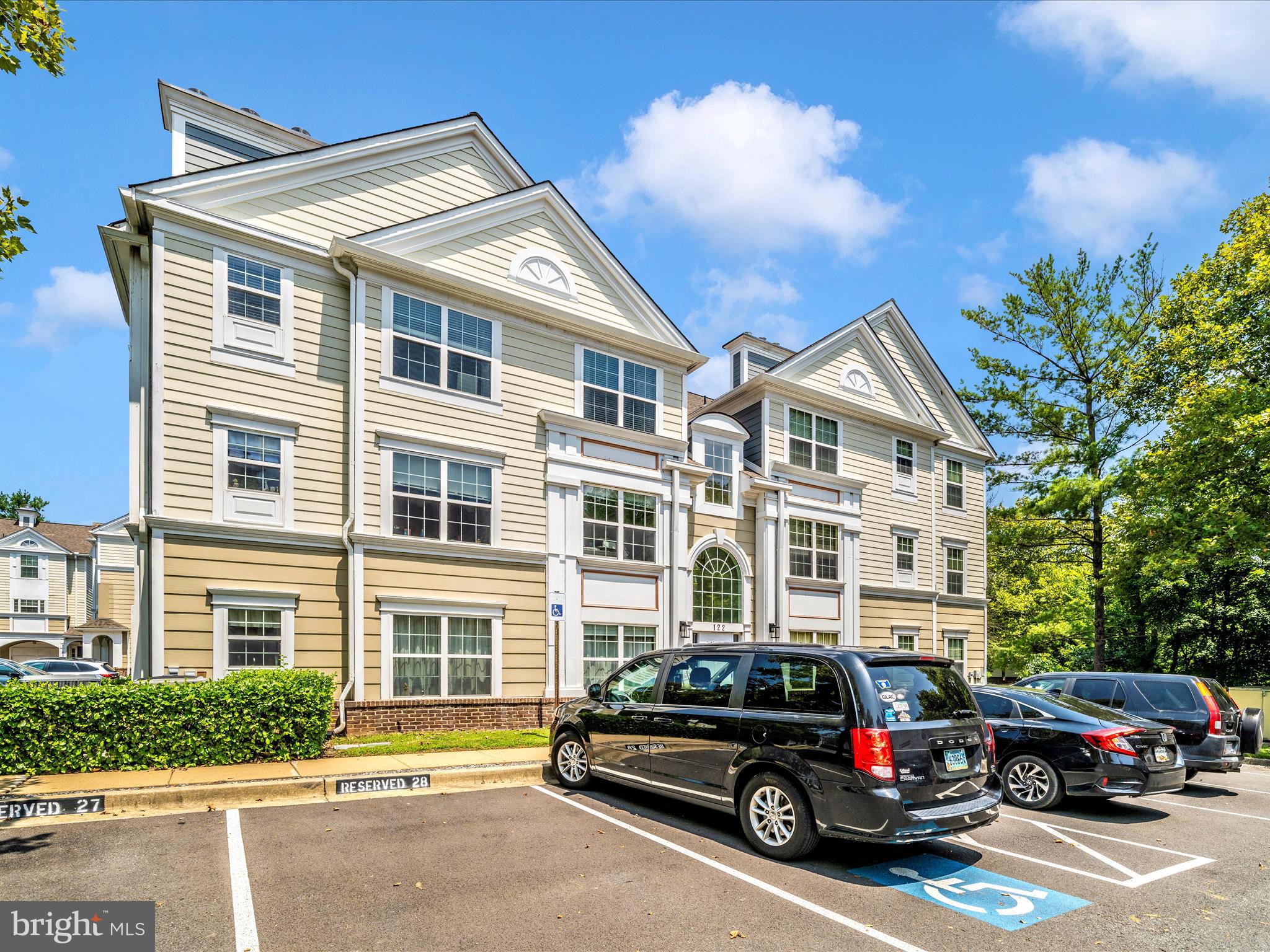 KENTLANDS RIDGE - Residential Lease