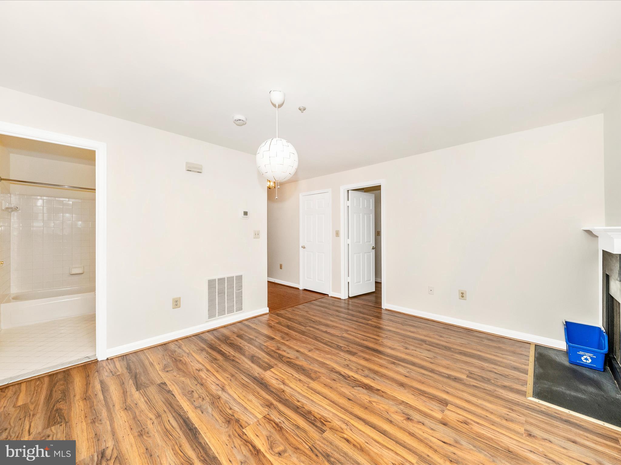 KENTLANDS RIDGE - Residential Lease