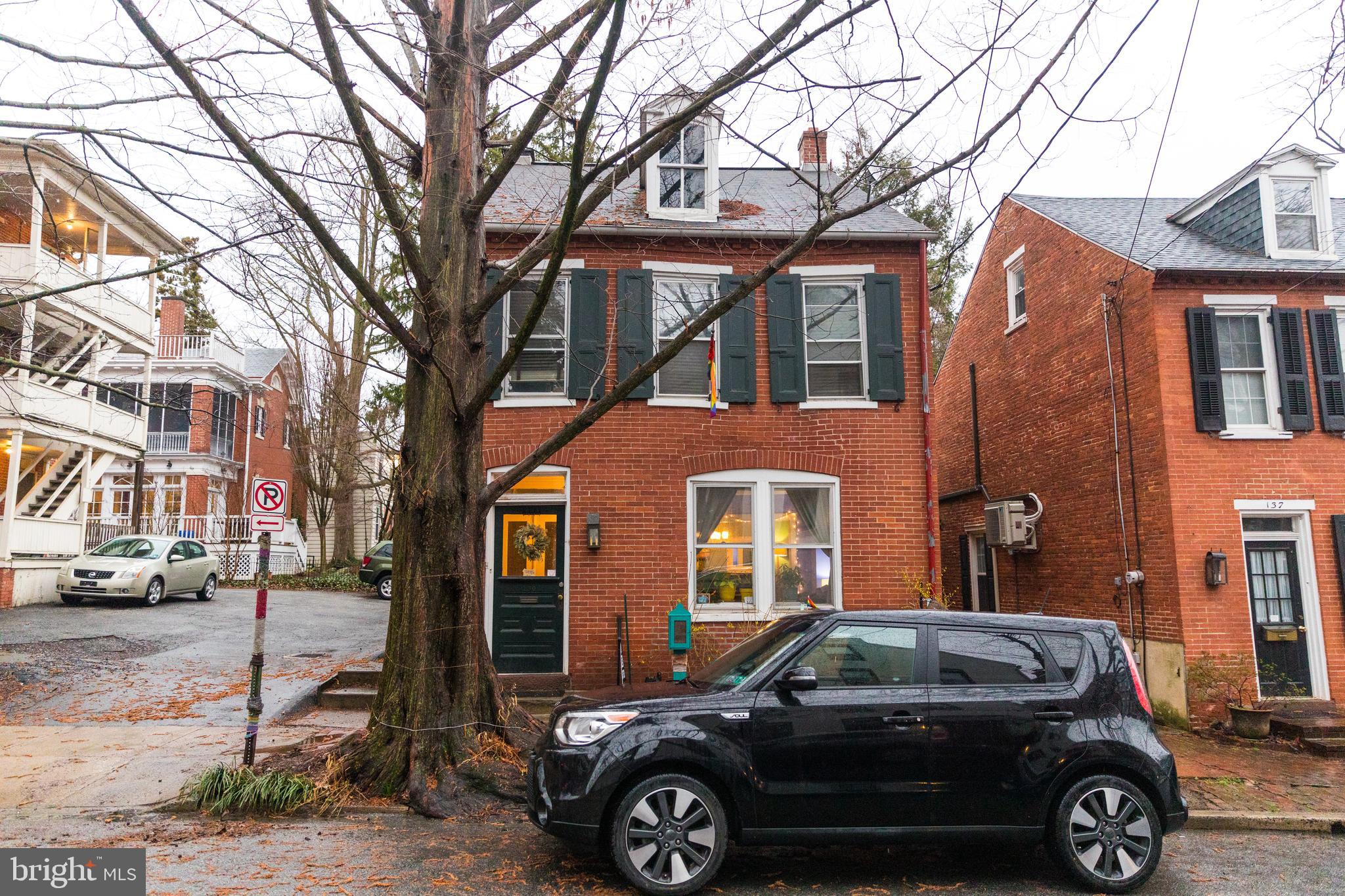 CHESTNUT HILL - Residential