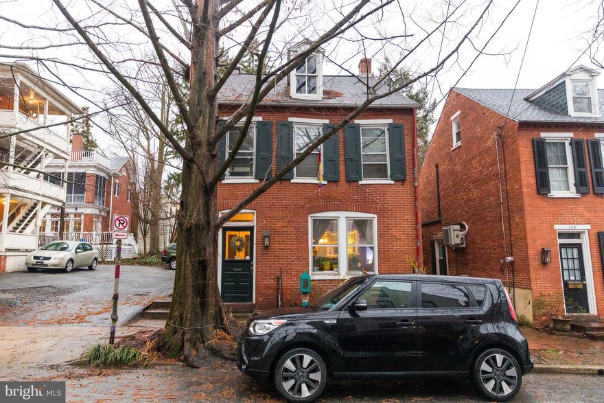 OPEN HOUSE SUNDAY 3/28 CANCELLED.  Chestnut Hill charmer!  Don't miss this rare detached home filled with natural light and loaded with character--hardwood floors throughout, built-ins, brick accents, 2-level sun room addition with gas Franklin stove and spiral staircase, rear brick patio/courtyard, and central air!  Formal entryway, living room, dining room, kitchen, half bath, and sun room on first floor.  3 spacious bedrooms and full bath plus a bonus/tiny bedroom PLUS a sun room on 2nd floor.  3rd floor is waiting to be finished for additional bedroom/living space.  Walk to everything Lancaster has to offer!