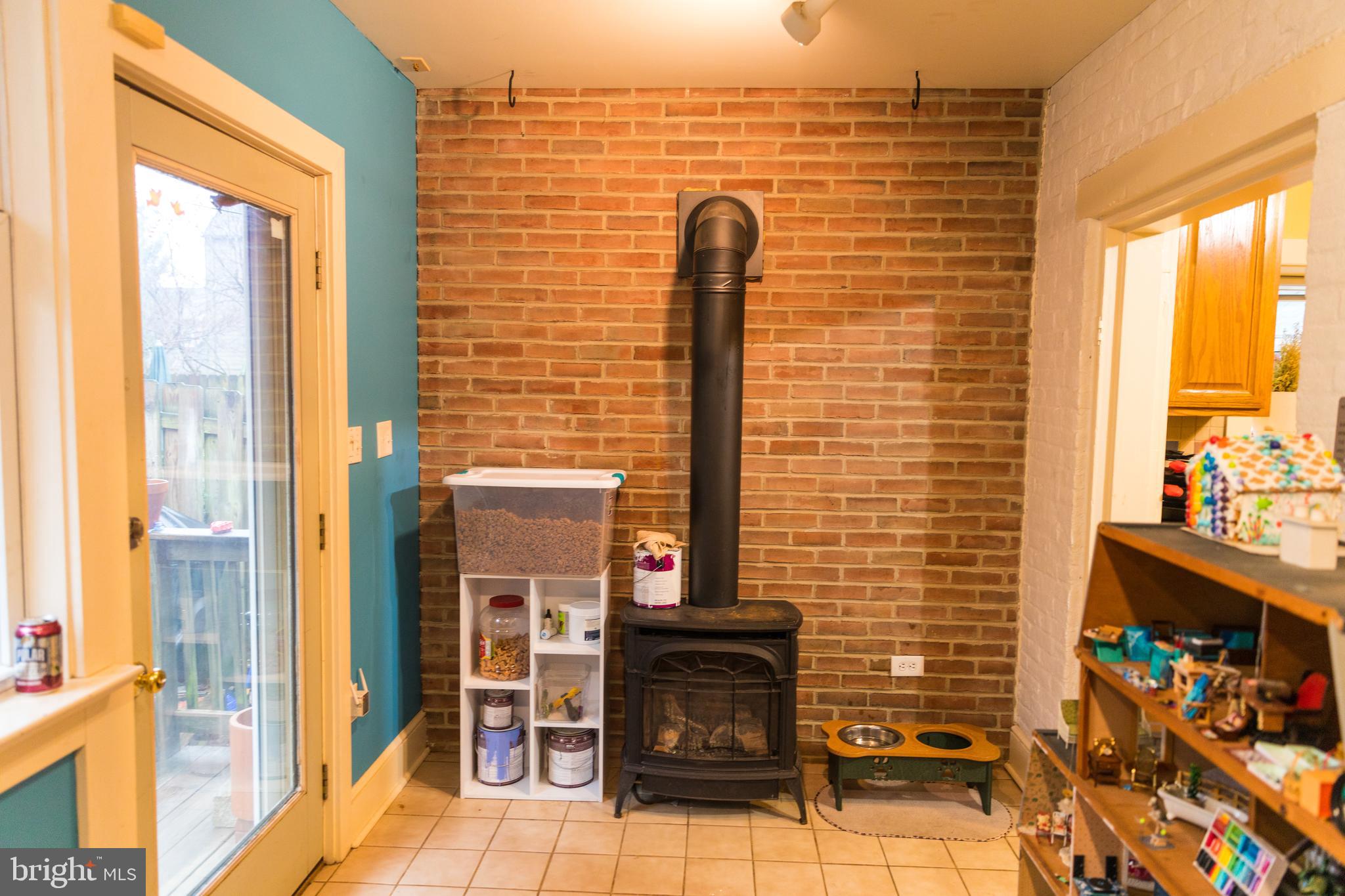 CHESTNUT HILL - Residential