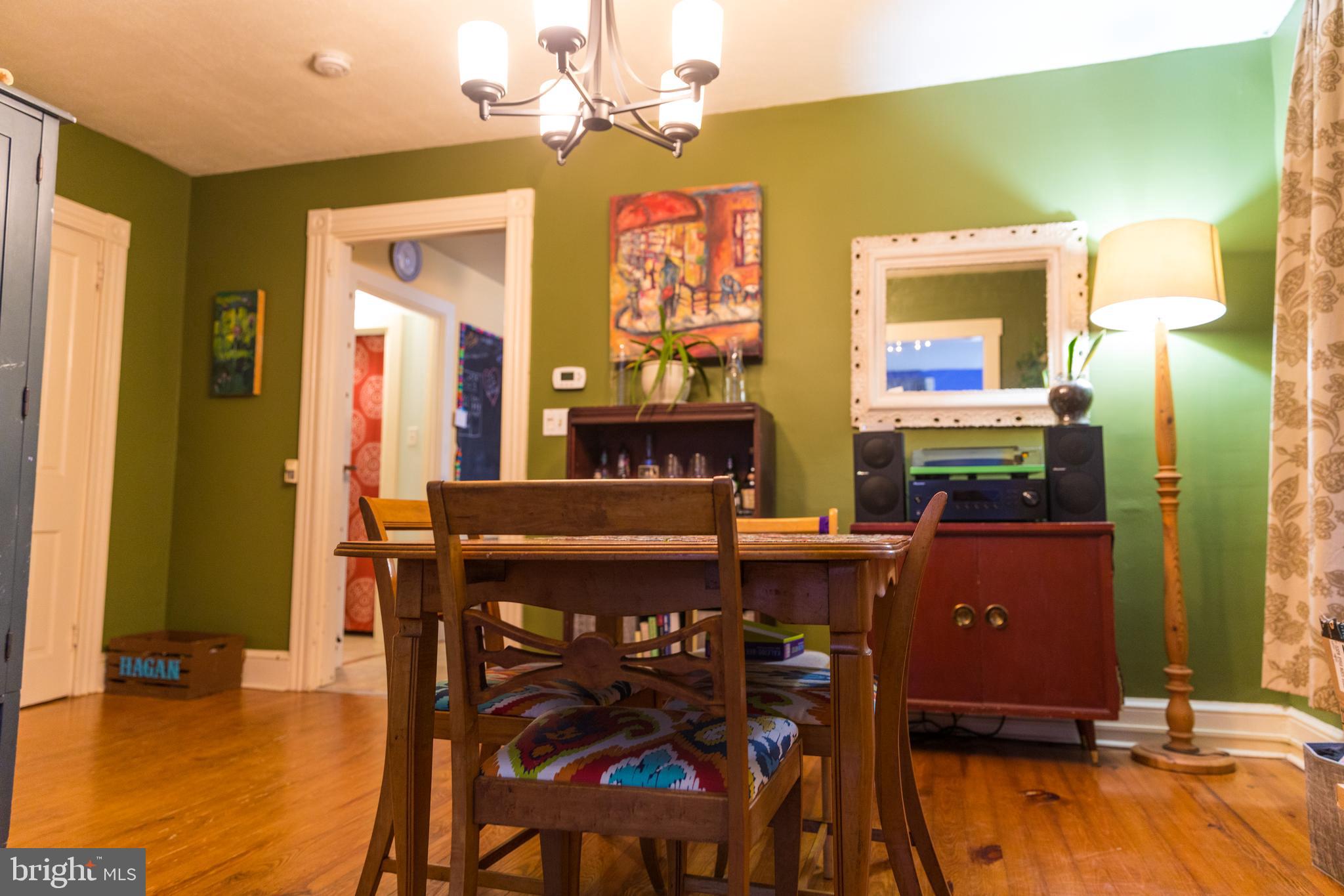 CHESTNUT HILL - Residential