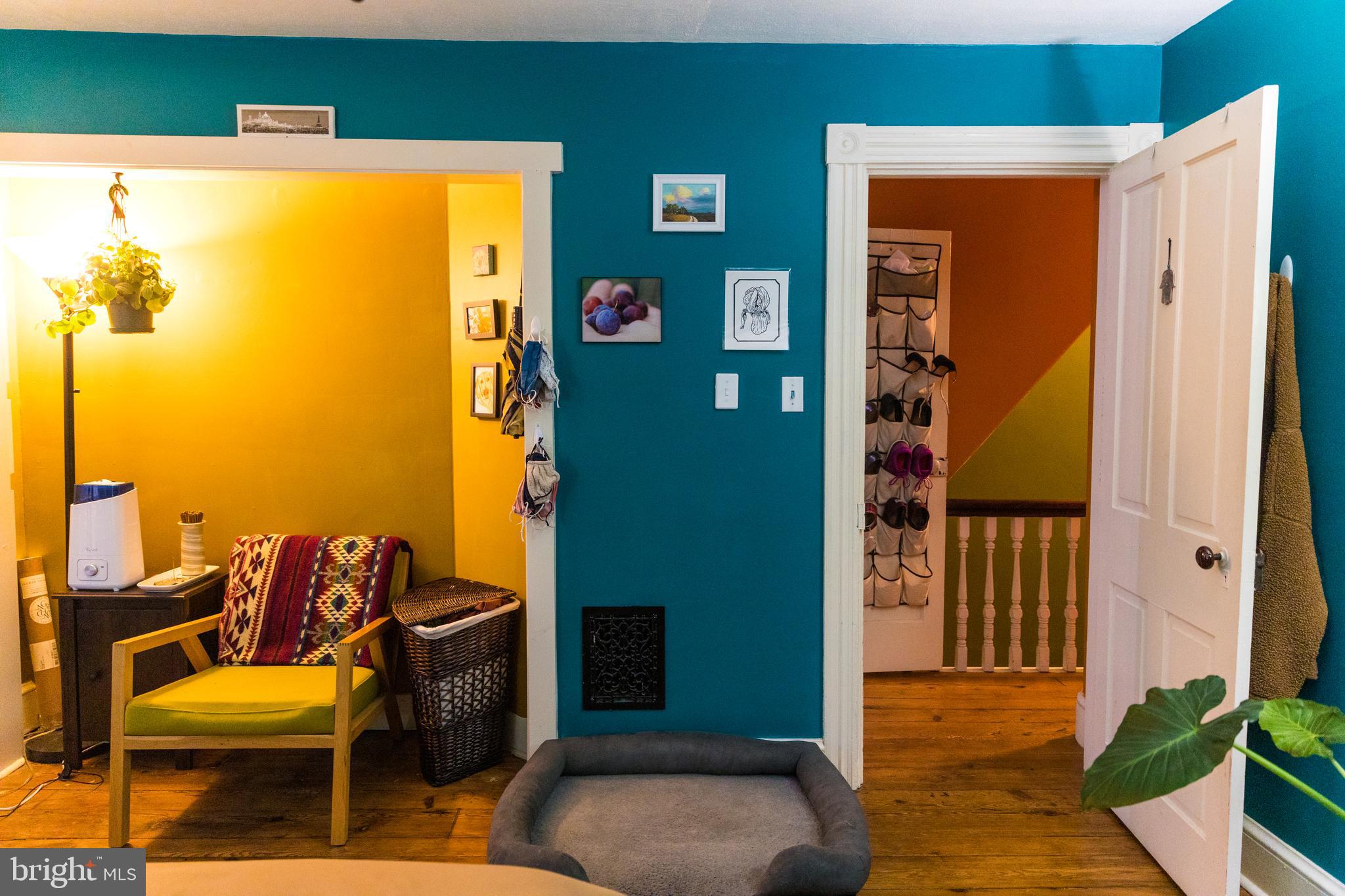 CHESTNUT HILL - Residential