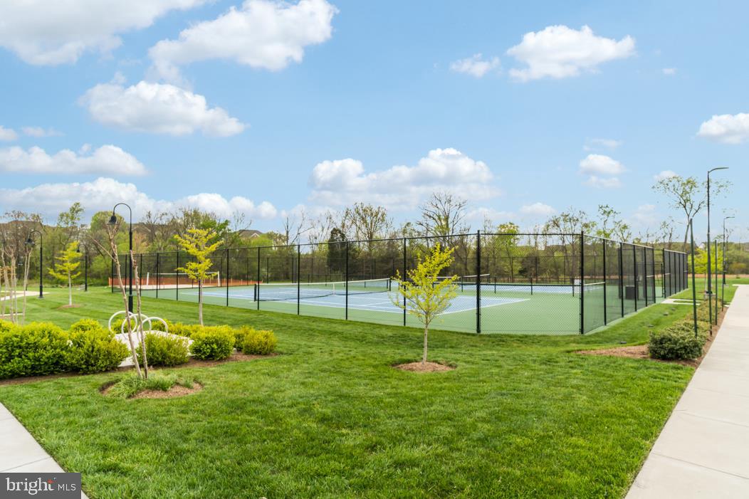 SM ONE LOUDOUN CONDO - Residential Lease