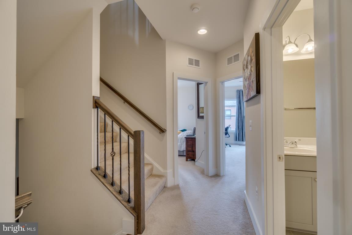 SM ONE LOUDOUN CONDO - Residential Lease