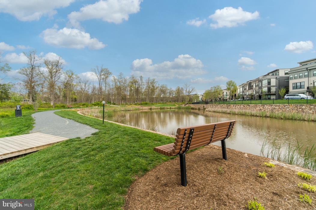 SM ONE LOUDOUN CONDO - Residential Lease