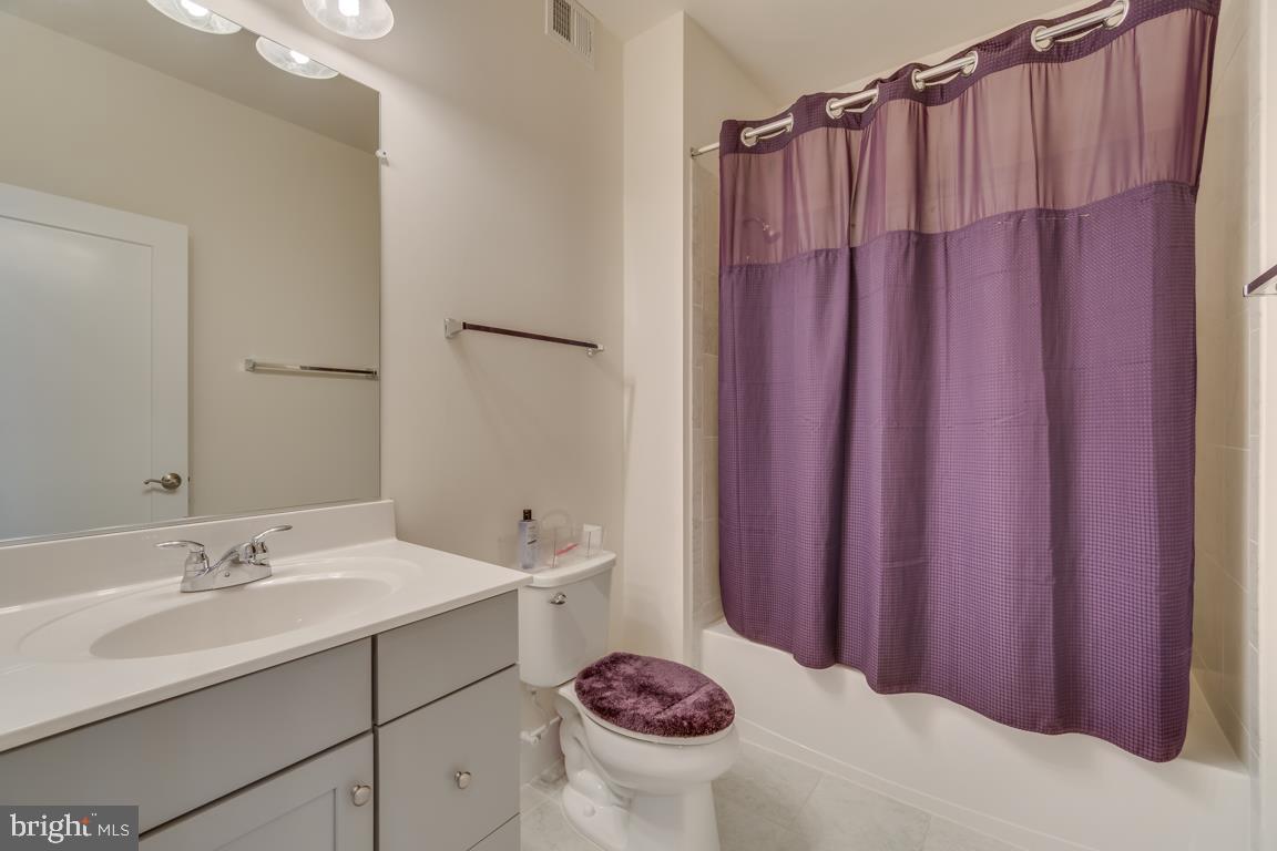 SM ONE LOUDOUN CONDO - Residential Lease