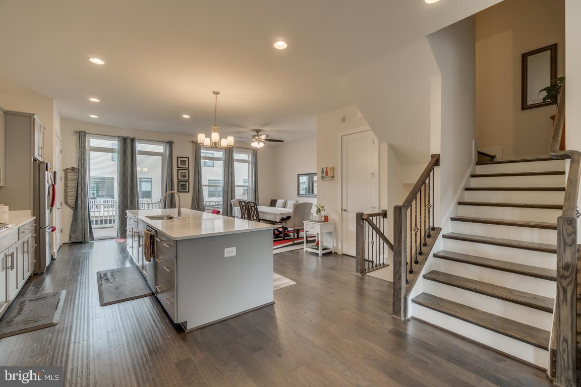 SM ONE LOUDOUN CONDO - Residential Lease