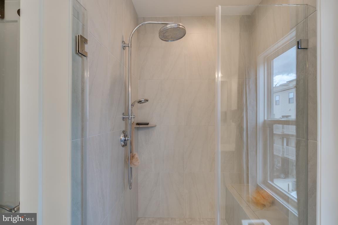 SM ONE LOUDOUN CONDO - Residential Lease