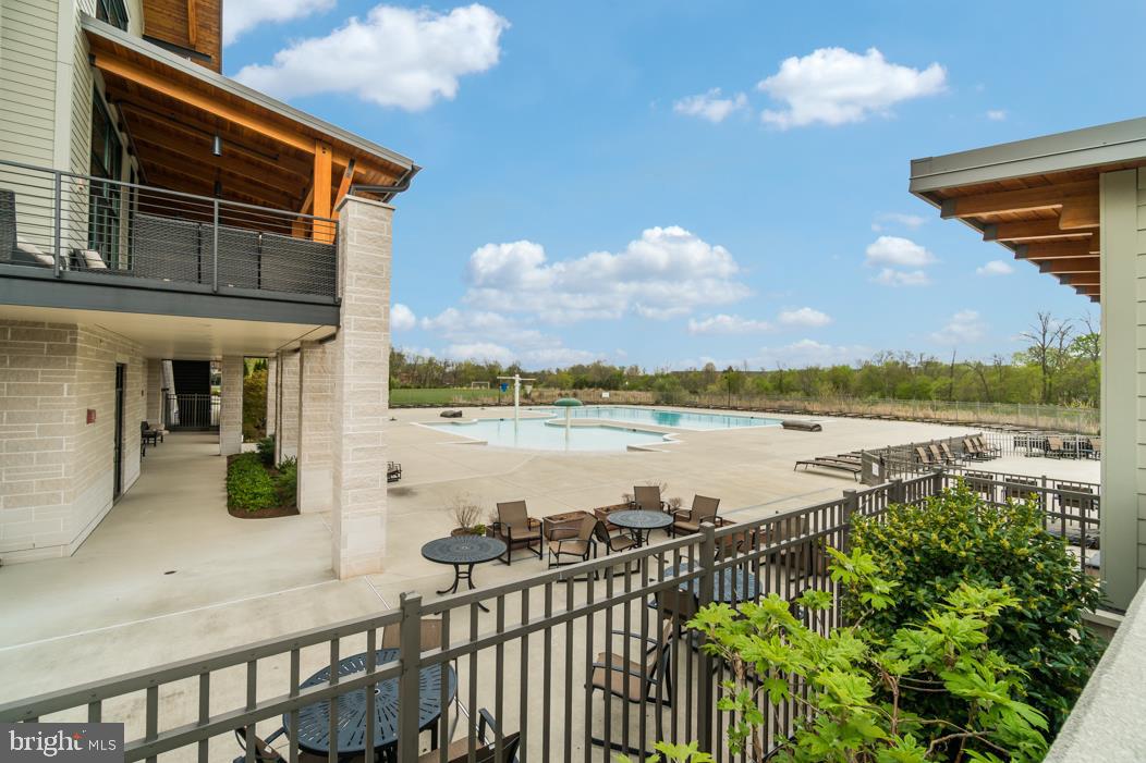 SM ONE LOUDOUN CONDO - Residential Lease