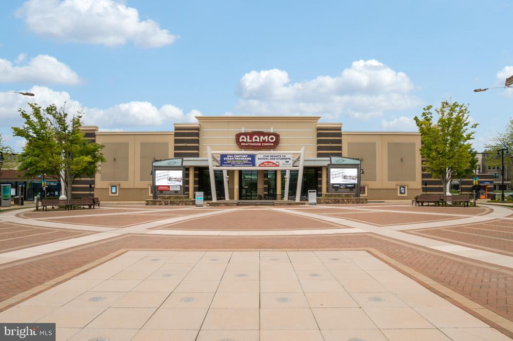 SM ONE LOUDOUN CONDO - Residential Lease