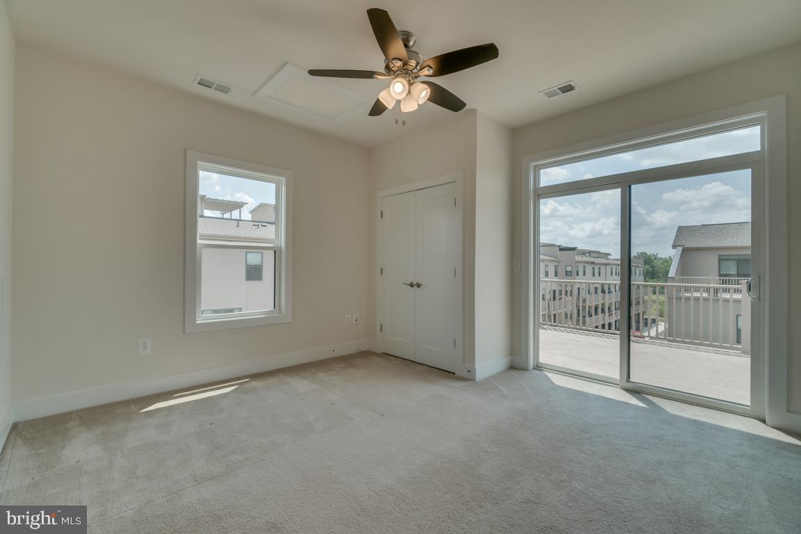 SM ONE LOUDOUN CONDO - Residential Lease