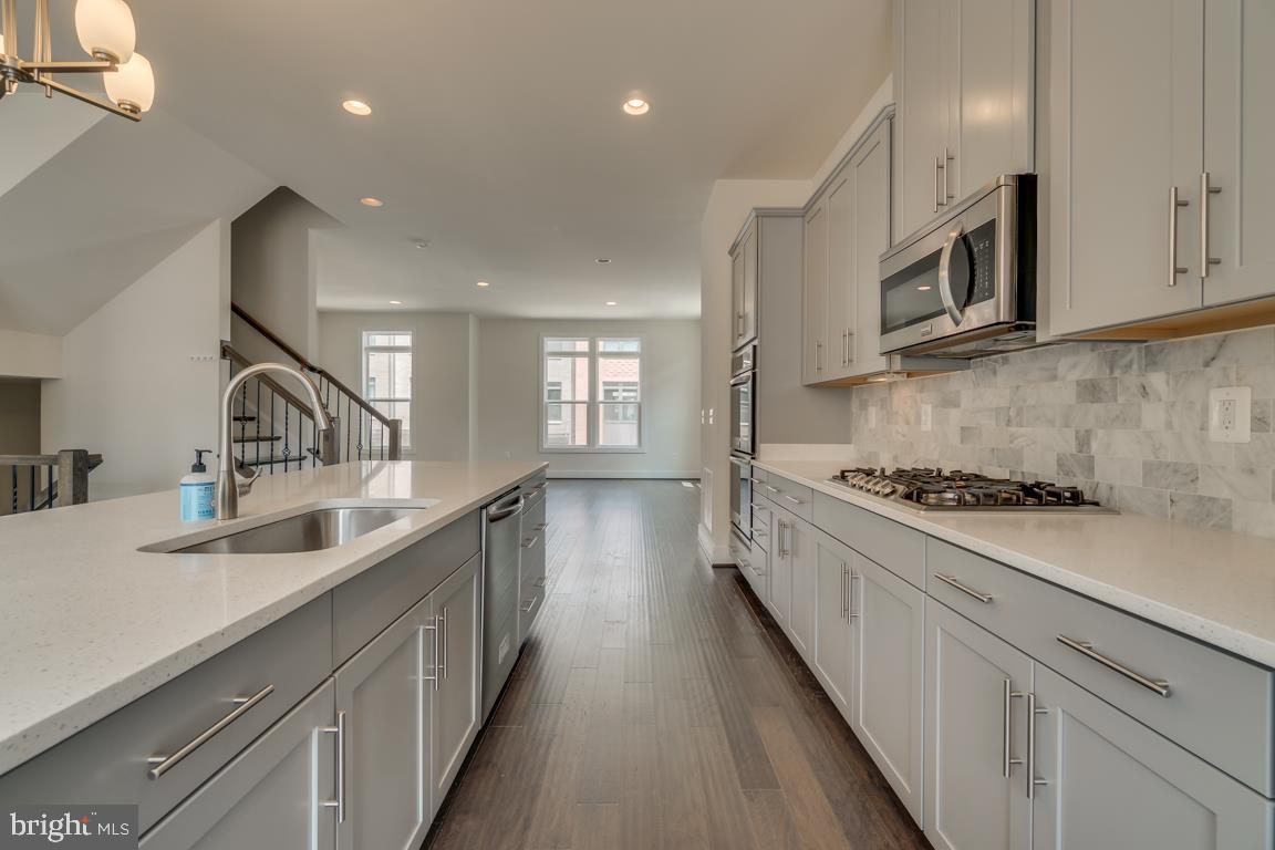 SM ONE LOUDOUN CONDO - Residential Lease