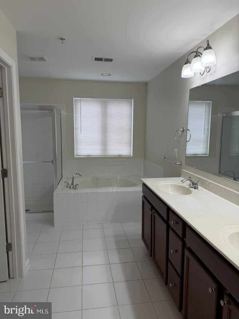 8493 WINDING TRAIL