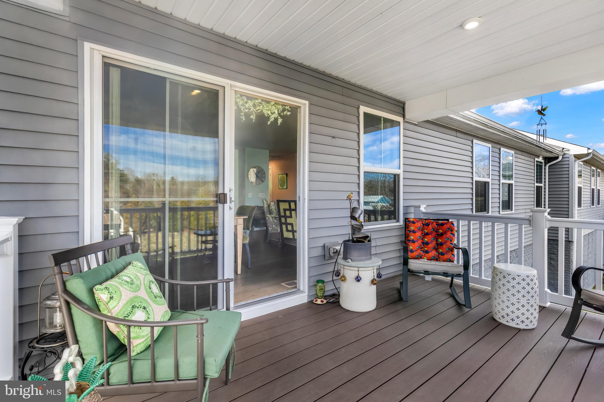 TWIN LAKE VILLAS - Residential