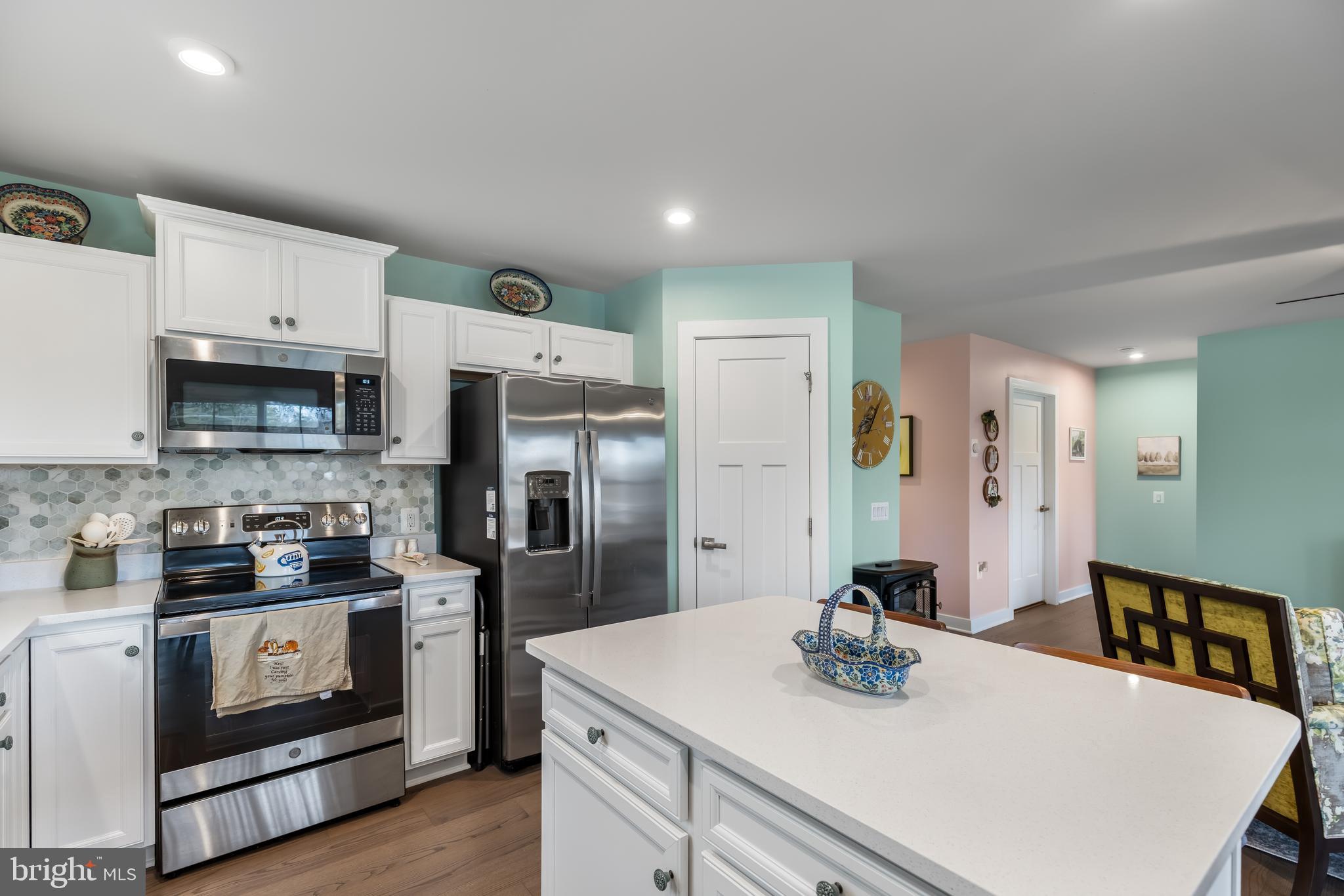 TWIN LAKE VILLAS - Residential