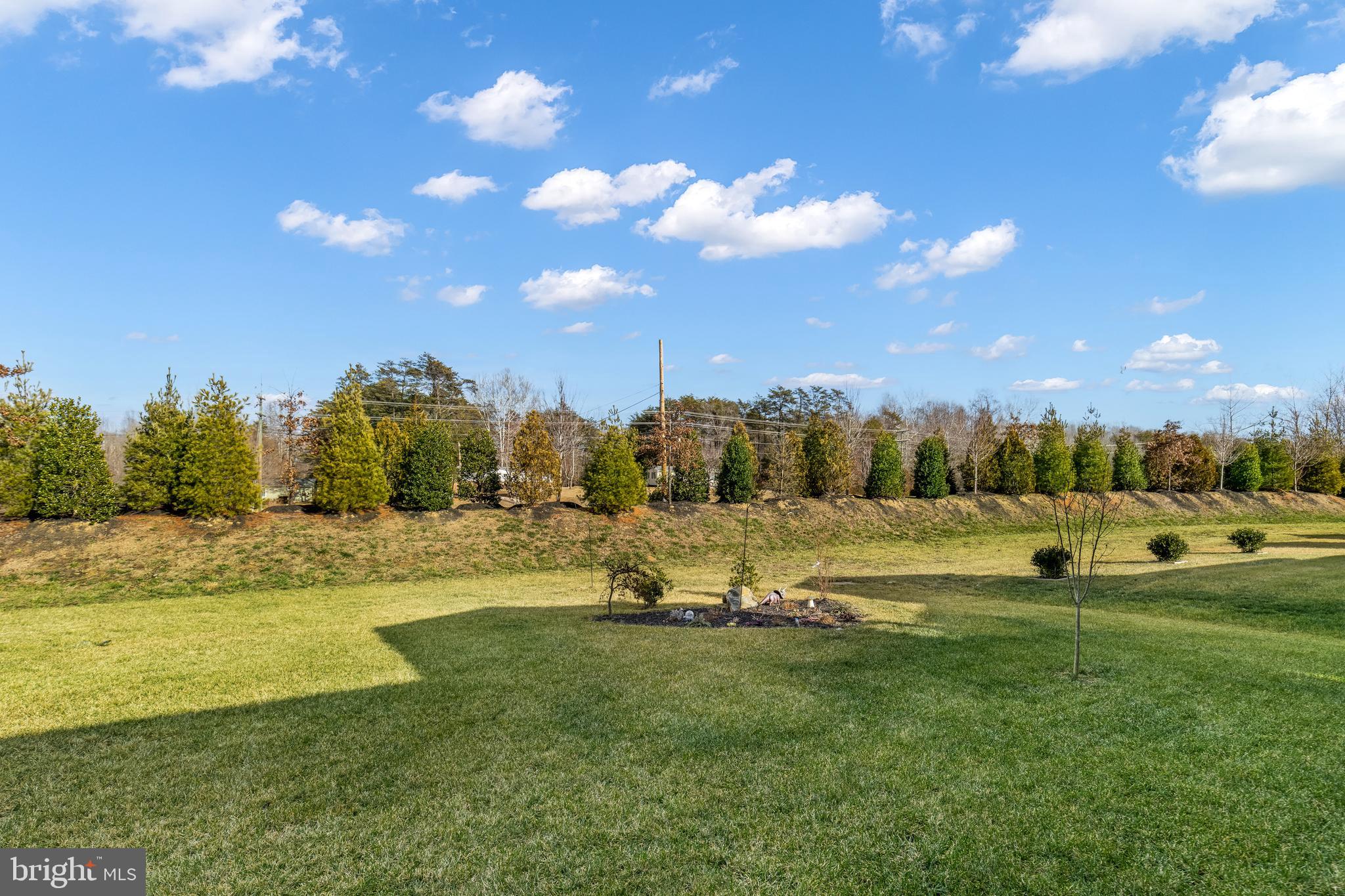 TWIN LAKE VILLAS - Residential