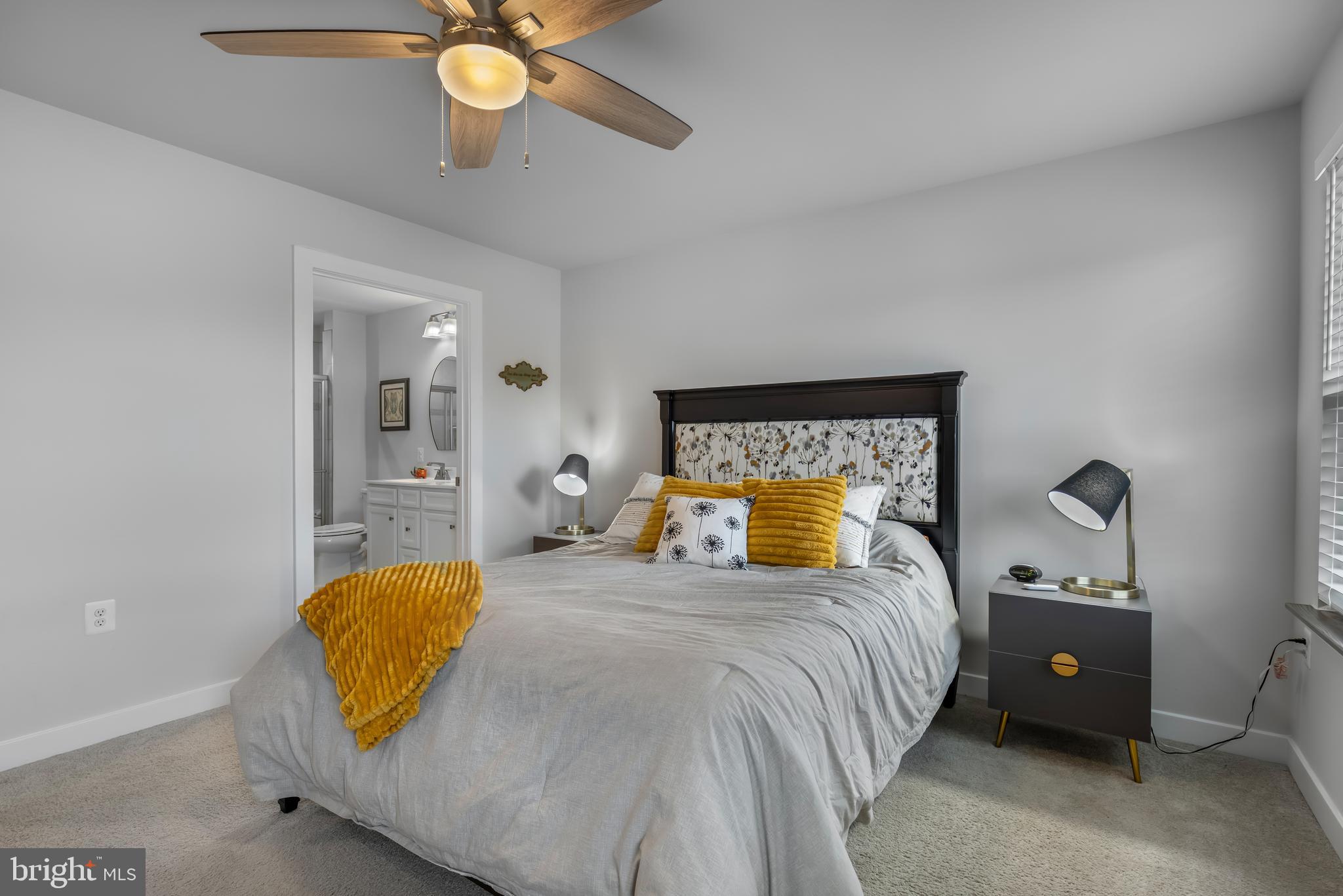 TWIN LAKE VILLAS - Residential