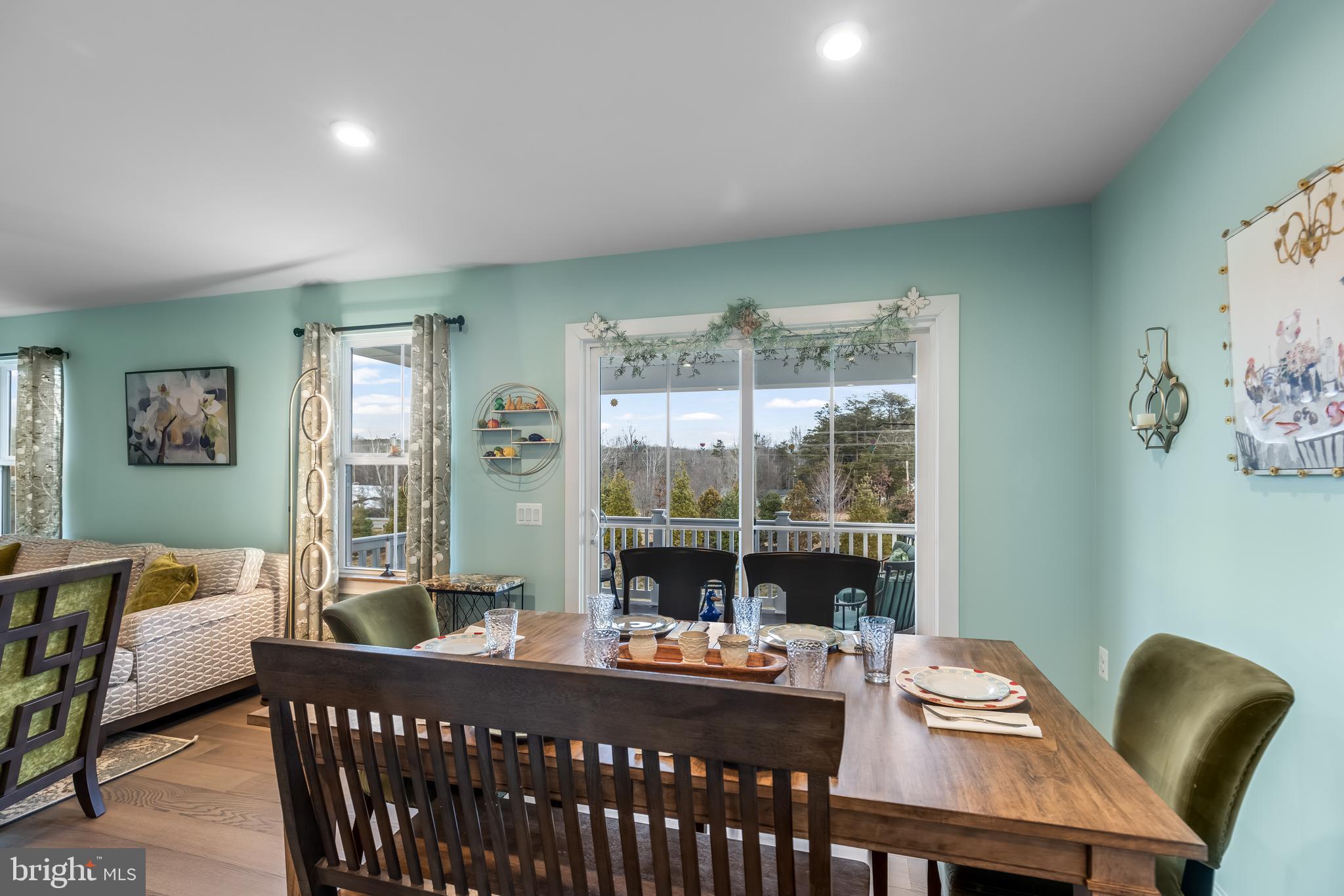 TWIN LAKE VILLAS - Residential