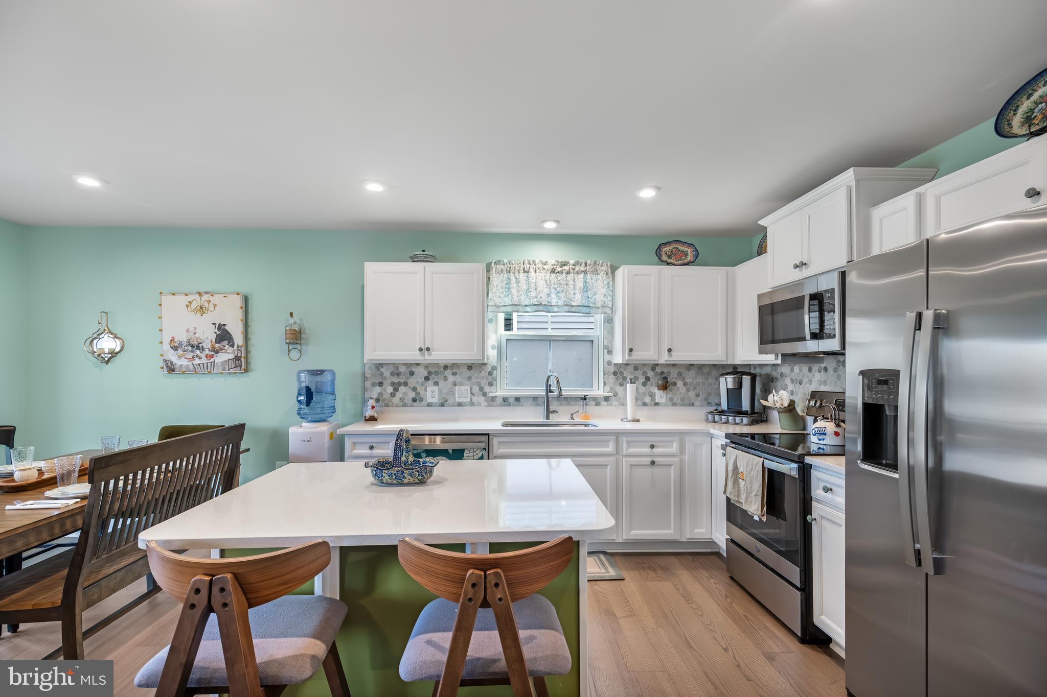 TWIN LAKE VILLAS - Residential