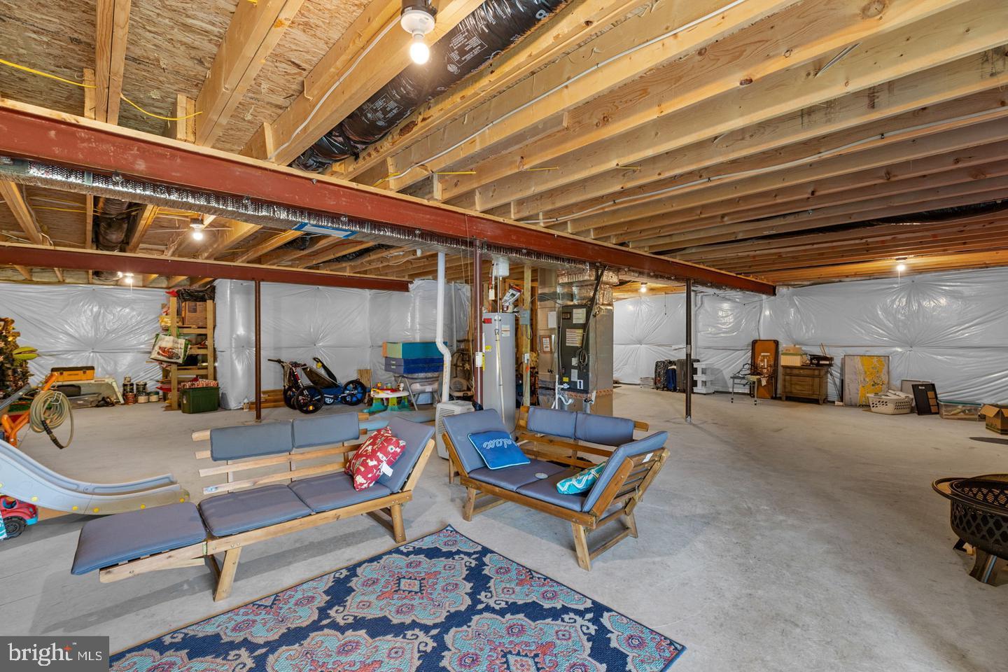 TWIN LAKE VILLAS - Residential