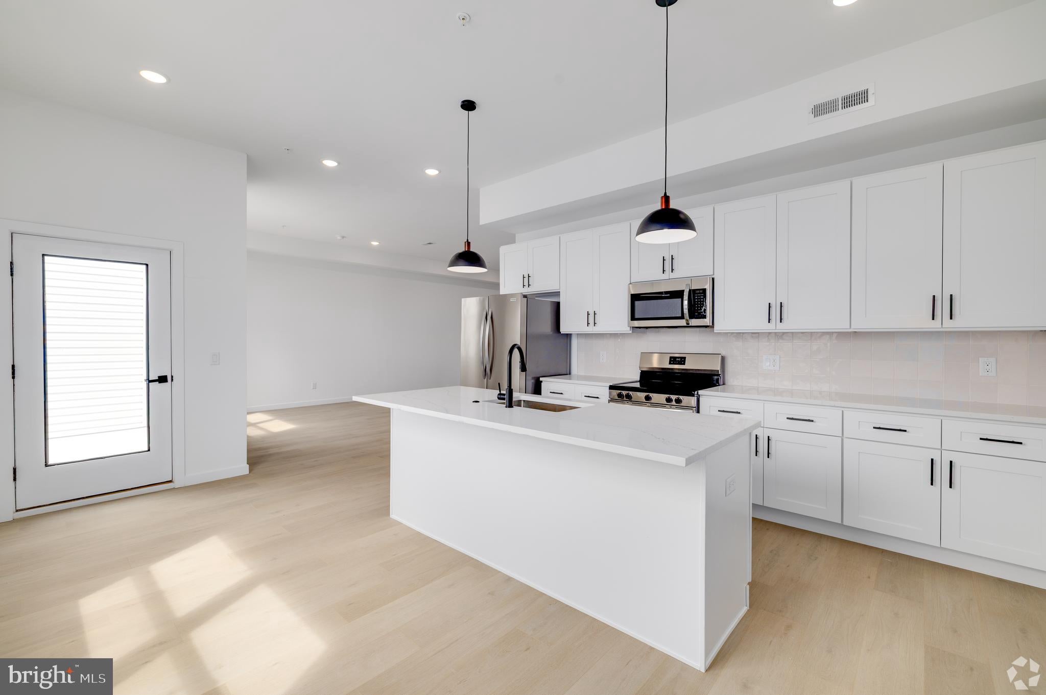 3211 CEDAR STREET 507
