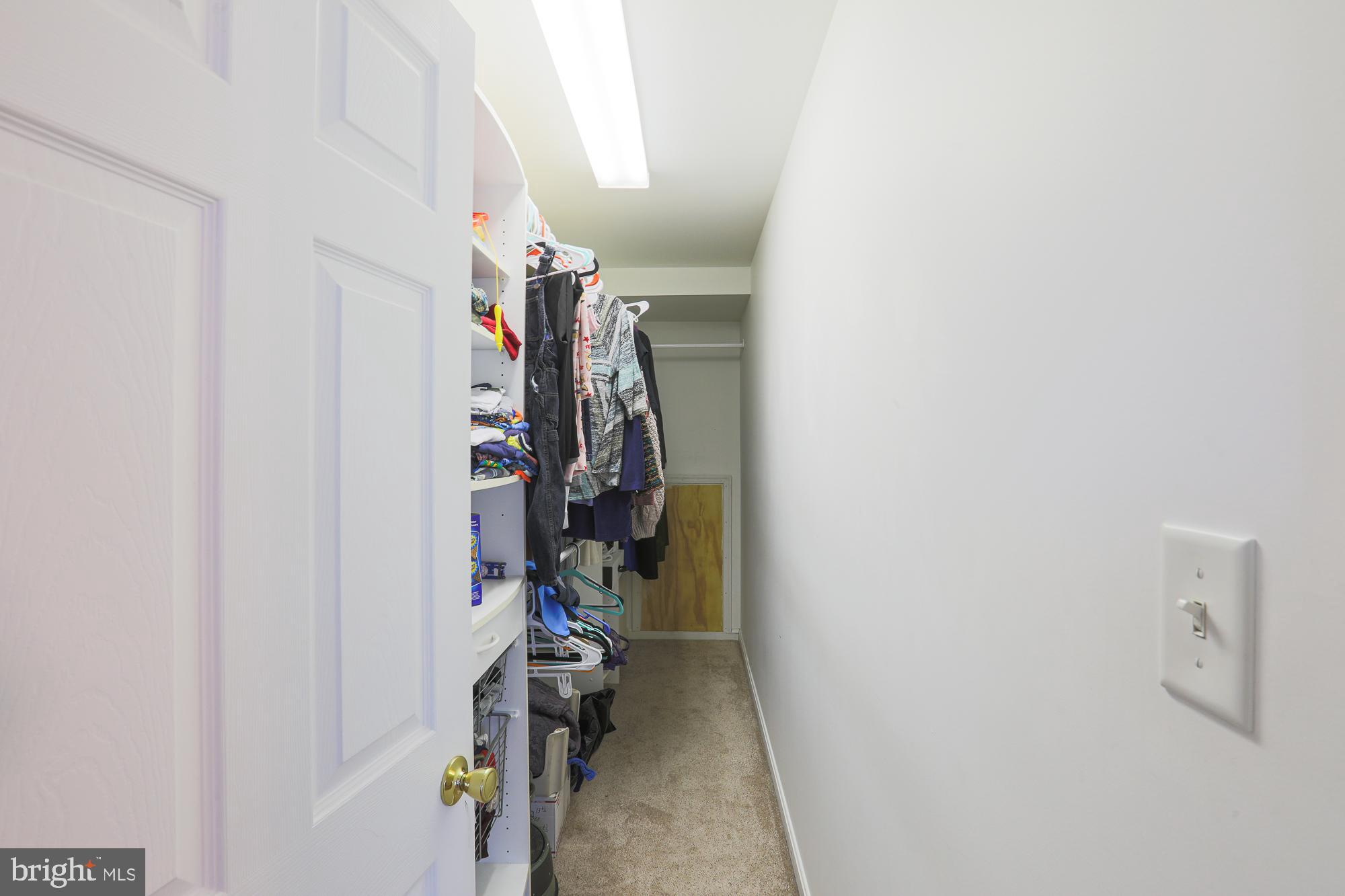 VILLA ESTATES - Residential