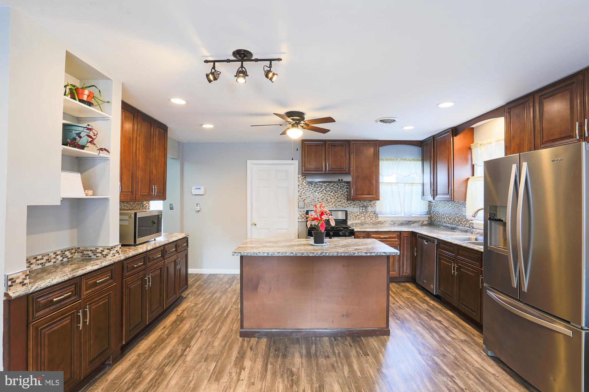 VILLA ESTATES - Residential