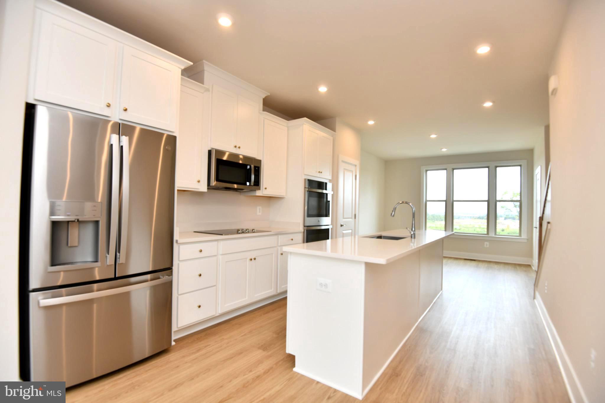 INNOVATION TOWN CENTER - Residential Lease