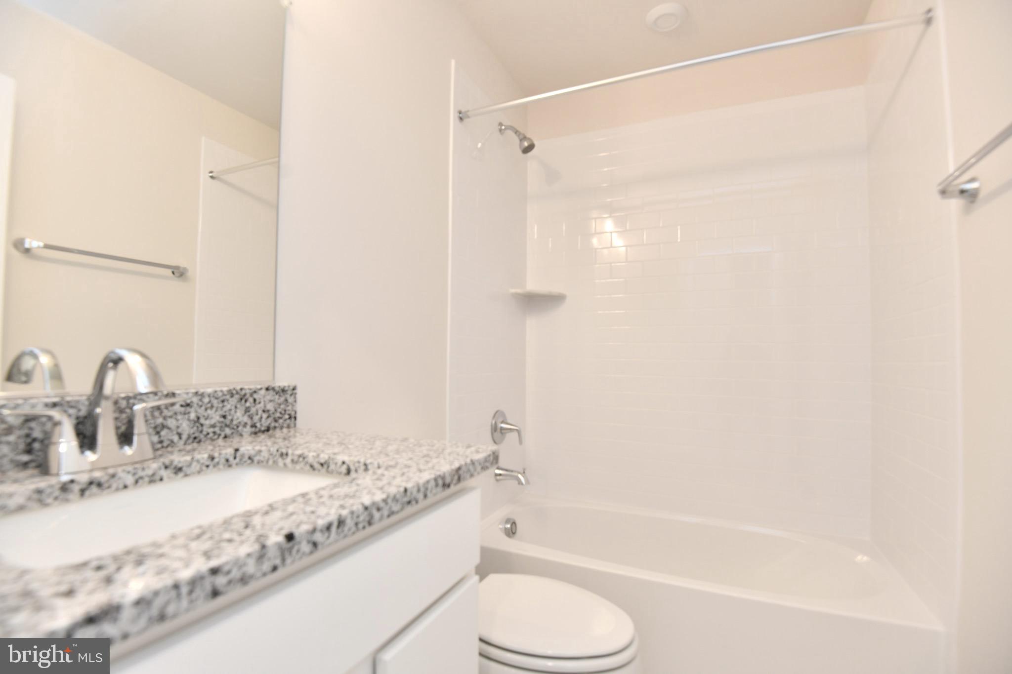 INNOVATION TOWN CENTER - Residential Lease