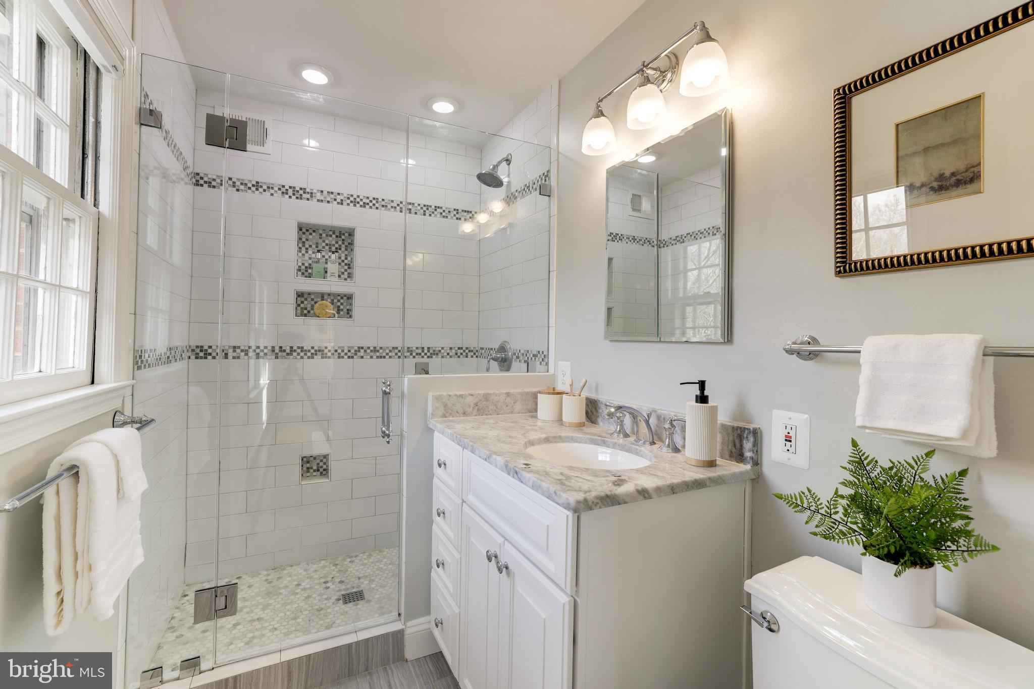 GOLF CLUB MANOR - Residential