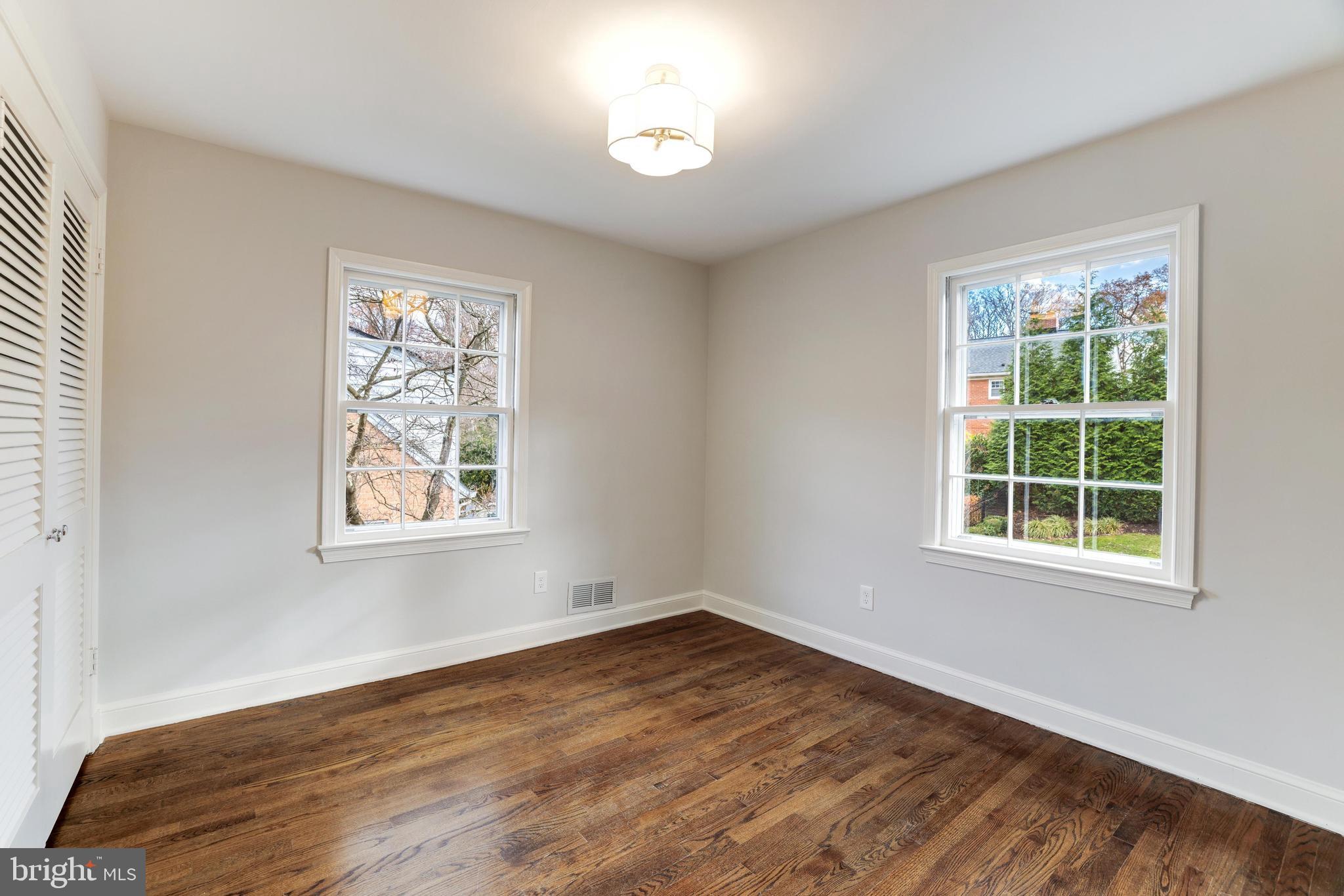 GOLF CLUB MANOR - Residential