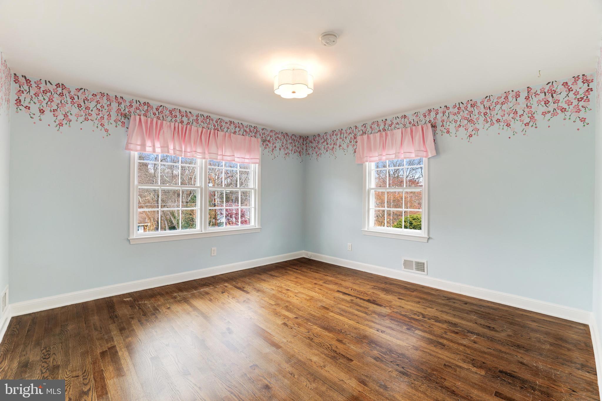 GOLF CLUB MANOR - Residential