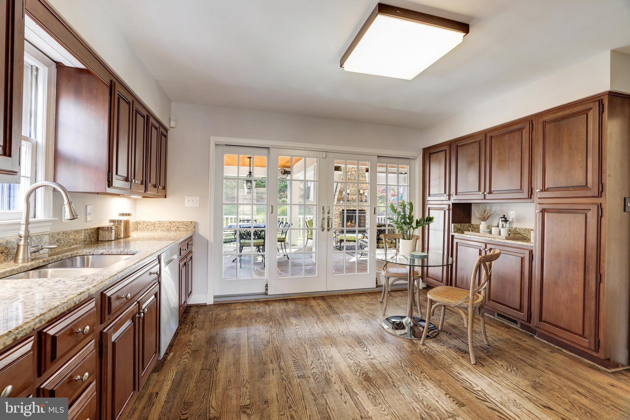 GOLF CLUB MANOR - Residential